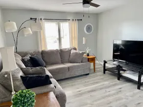 Cozy home on Bourbon Trail, sleeps 6 upper level - Image 5