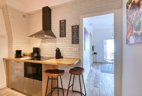 Romantic and new apartment in the famous Rue Meynadier in the supercentre of Cannes - Image 5