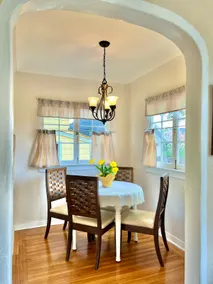 Yellow House w/ Hot Tub~ Walk to Oxbow & Downtown! - Image 4
