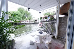 Canal Touched Family Room B/ MRT/ Boat Bus/Market - Image 3
