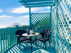 Clarendon View, Historic Apartment with Sea Views - Image 5