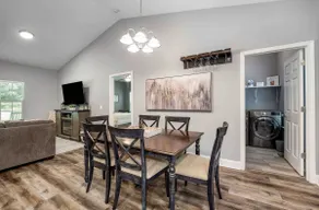 Cozy House in the Woods - 25 minutes from downtown - Image 3