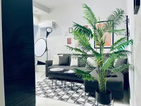 ƦӇƠƊЄ, modern luxury downtown 1bd apt with a/c - Image 4