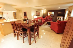 Judi's Place on the Lake (family comfortable) - Image 4