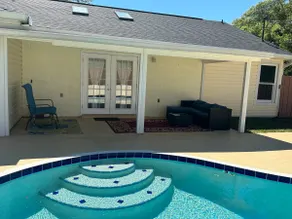 A private little resort. - Image 3