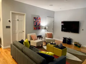Spacious house near the subway and several attractions - Image 5