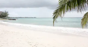 Tranquil 2 bedroom apartment on Barbados South Coast, near beach and attractions - Image 2