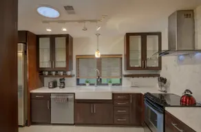 Woodlands Modern Cottage-Top Rated! 3BR/Fast Wifi - Image 5