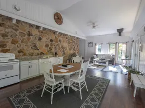 The Mary Cabin - Image 3
