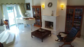 Luxury residence overlooking Thermaikos - Image 2