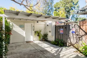 Little Poolside House near Downtown Mountain View! - Image 5