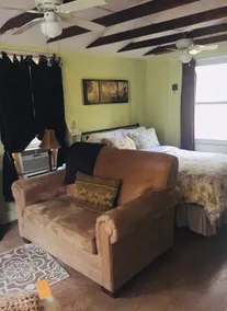 Cozy Cottage in the Woods - Image 3