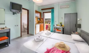 City Aparthotel-Studio Twin - Image 2