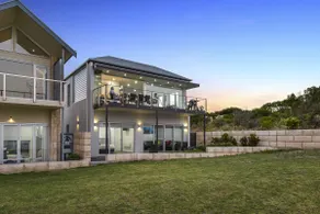 Robe Beach House - Image 2