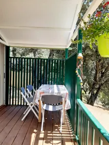 bungalow surrounded by nature - Image 3