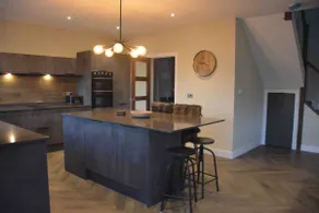 The Bunkhouse - 2 bedroom home with parking - Image 3
