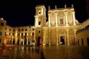 LuxusP4T 3 bedroom, Sauna, tennis court and pool - Image 5