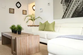 Modern Parisian Flat - Image 4