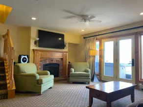 Jay Peak Ski-in Ski-out “well stocked” condo at Slopeside - Image 2