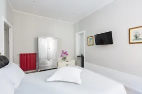 Room Suite Rome (In the Heart) x 2 people - Image 5