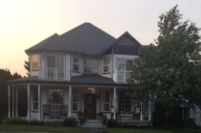 Spacious & Private Country Home - Image 2