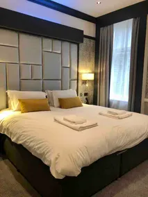 1 Bed Flat, Ground Floor, Sky TV, Air Con - Image 3