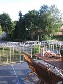 lots of space and a wide view - Image 3
