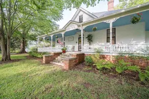 5 Miles to Callaway Gardens and walking distance to shops and restaurants. - Image 3