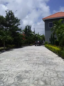 Modern Ambience close to attractions in Ocho Rios - Image 3