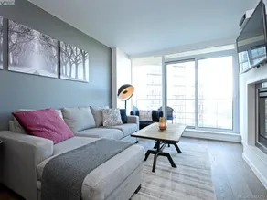 Luxury 1 bdrm. Empress view. Secure parking, pool. - Image 5