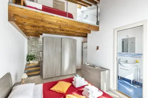 A quiet house - Image 4