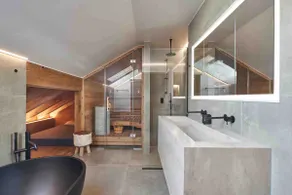 Central, Luxury, Chalet-Style Penthouse Apartment - Image 2