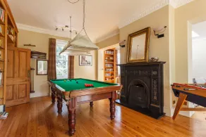 A holiday home in New Forest with pool & hot tub - Image 5