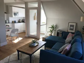 Beautiful refurbished apartment, seaview, sleeps 4 - Image 3