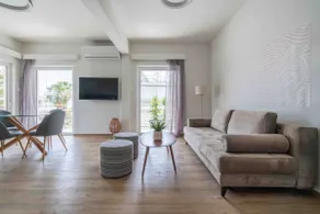 SeaView Stylish Suite in Varkiza - Image 2