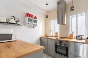 Newly Renovated, Chic Apartment Near Santa Catalina - Image 5