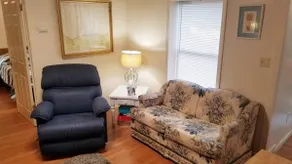 Lakeview Cottage with Hot Tub, BBQ and Fire Pit! - Image 5