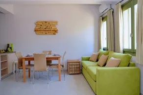 Vanna's Apartments - Image 2