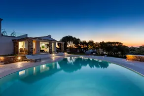 Villa with pool and garden, 1 km from the beach - Image 2
