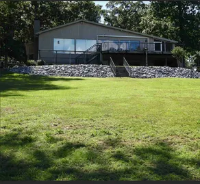 Lake Front With Beautiful View. - Image 5