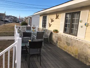 Affordable beach ranch house w/ Sunroom . - Image 5