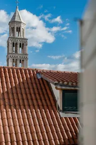 LUXURY CASTLE NO1 Loft Apartment with a Sauna - Image 2
