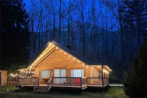 Mountain Thyme Cabin-Hot tub, hiking, Stevens Pass - Image 2