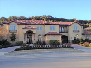 Texan Estate w/Pool Across From Lake Austin - Image 2