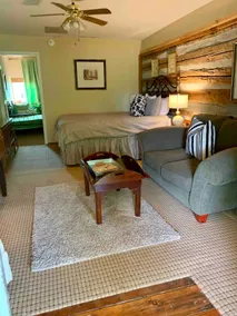 Rustic Relaxation on the Little River in Smokies! - Image 3