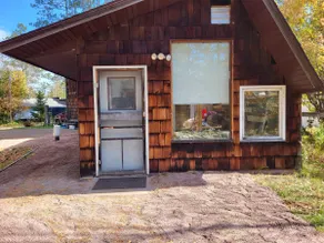 Retreat in the trees. Nice unit in the country! - Image 5