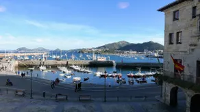 Sea views in the heart of the old town - Image 4