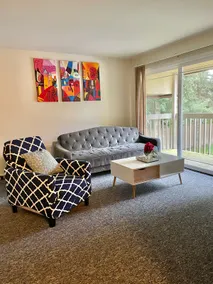 Bellevue Retreat | Quiet, Safe & Near Transit - Image 2