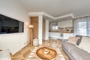 Refurbished 2-room balcony, city center, close to the beach - Image 3