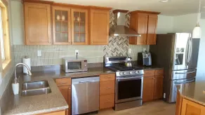 Newly remodeled apartment w/panoramic water views - Image 5